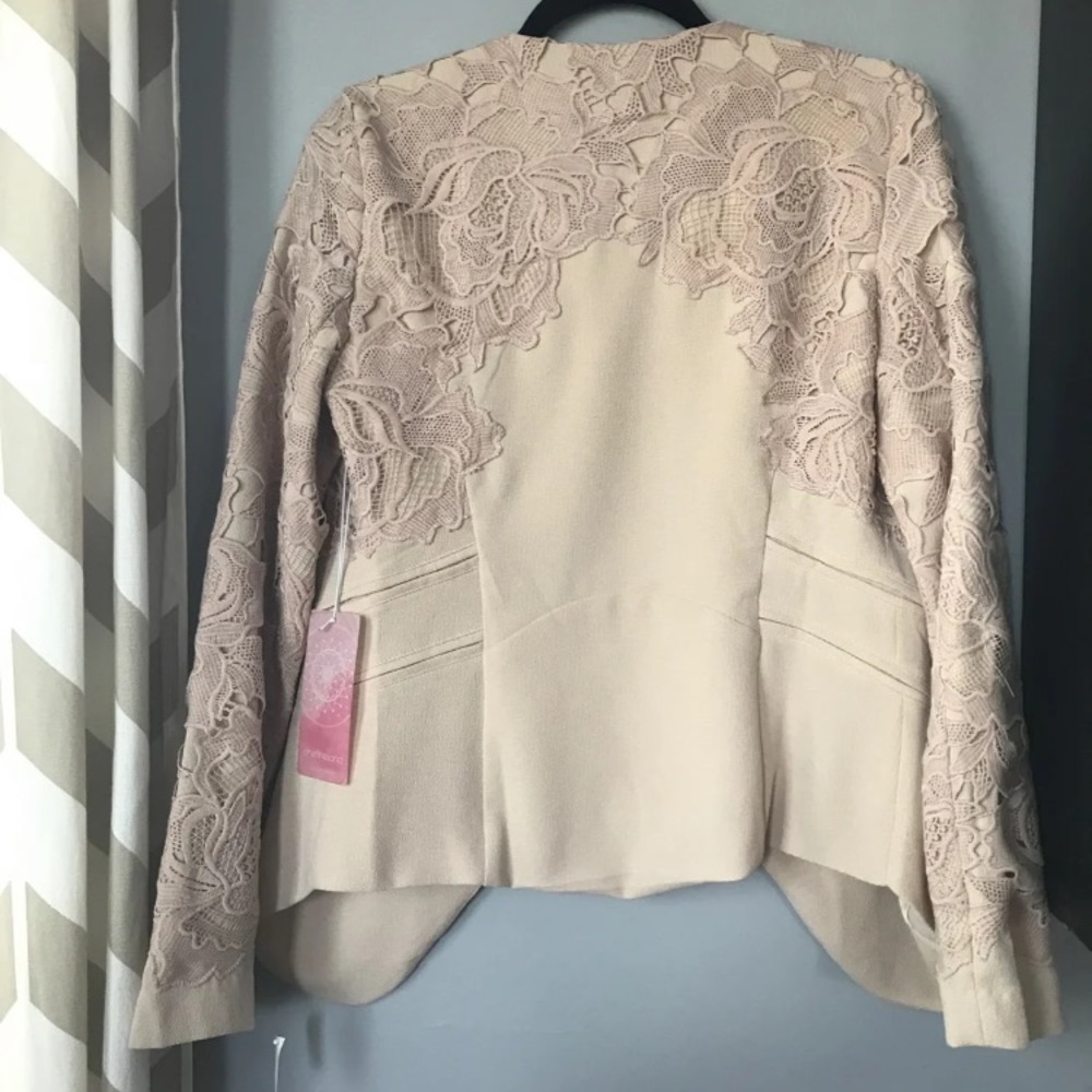 Lace Appliqué Blazer - Picture 6 of 6